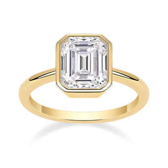 Flavia Emerald-Cut Moissanit-Ring mit Zargenfassung